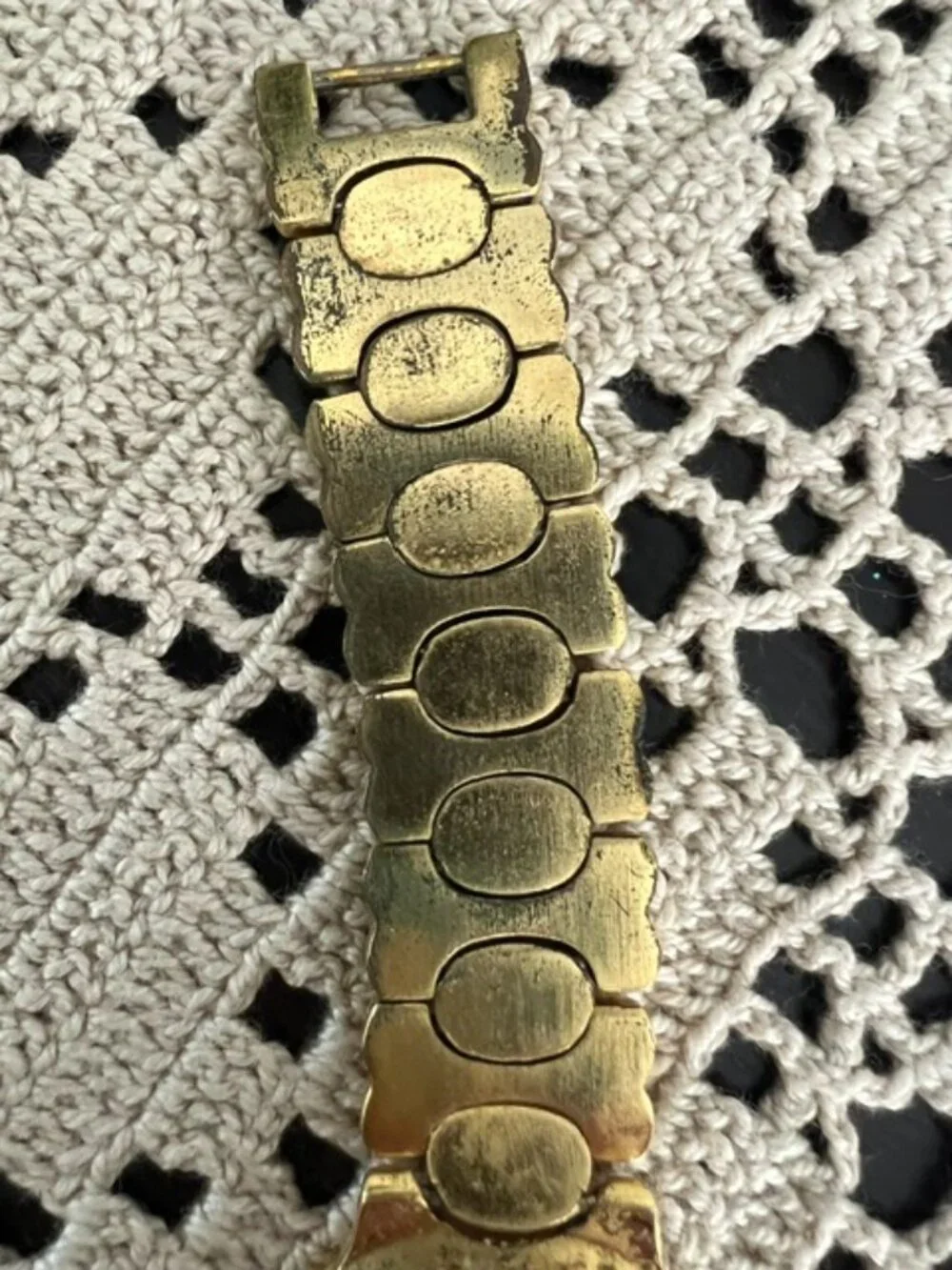 VTG Givenchy Gold Tone Watch 82 2561 With Gold Strap - New Battery
